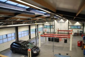 Garage inrichting - T&E Techniek - Diverse garage apparatuur o.a. uitlaatgas afzuiging voor het slim inrichten van de garage.